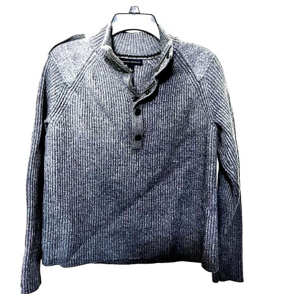 Banana Republic Mens 100% Wool Sweater Sz Large Grey Snap Neck FLAWS - Picture 1 of 7